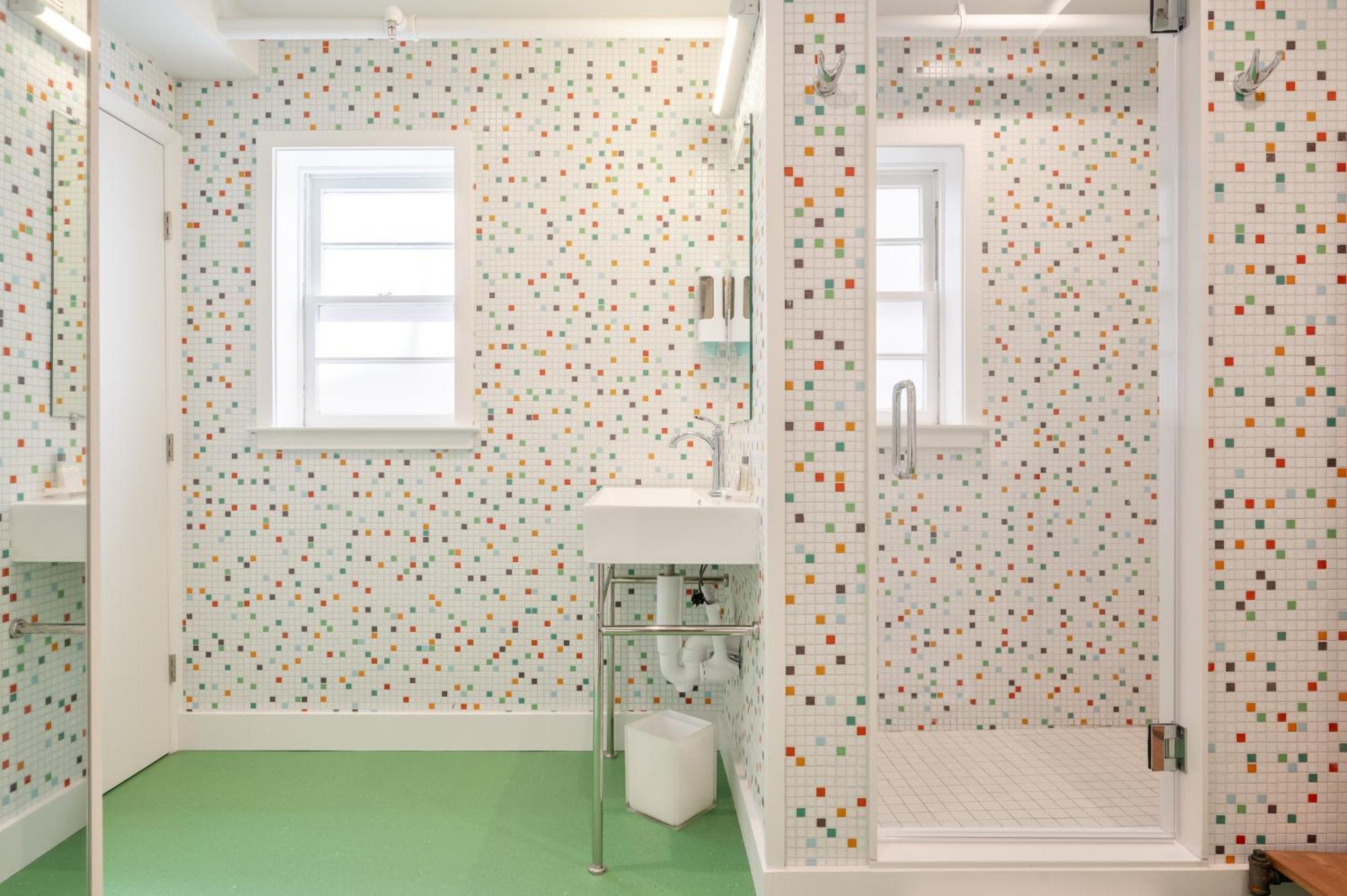 Little Mod Hotel At The University Шарлотсвил Екстериор снимка